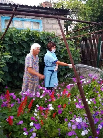 Добрыми делами  славен человек